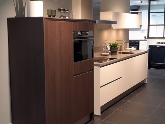 ECOOK Plus greeploze keuken eiken - wit | Eigenhuis Keukens