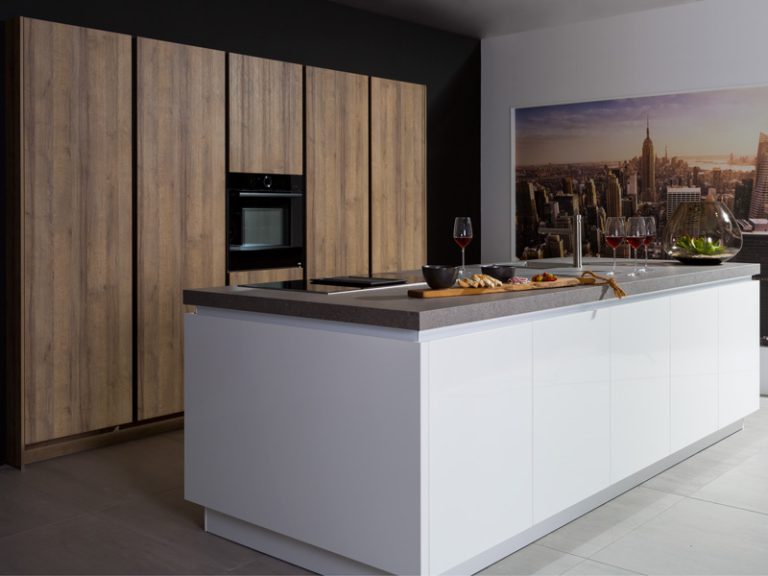 Moderne eilandkeuken met keramiek werkblad | Eigenhuis Keukens